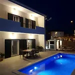 Iva Villa *